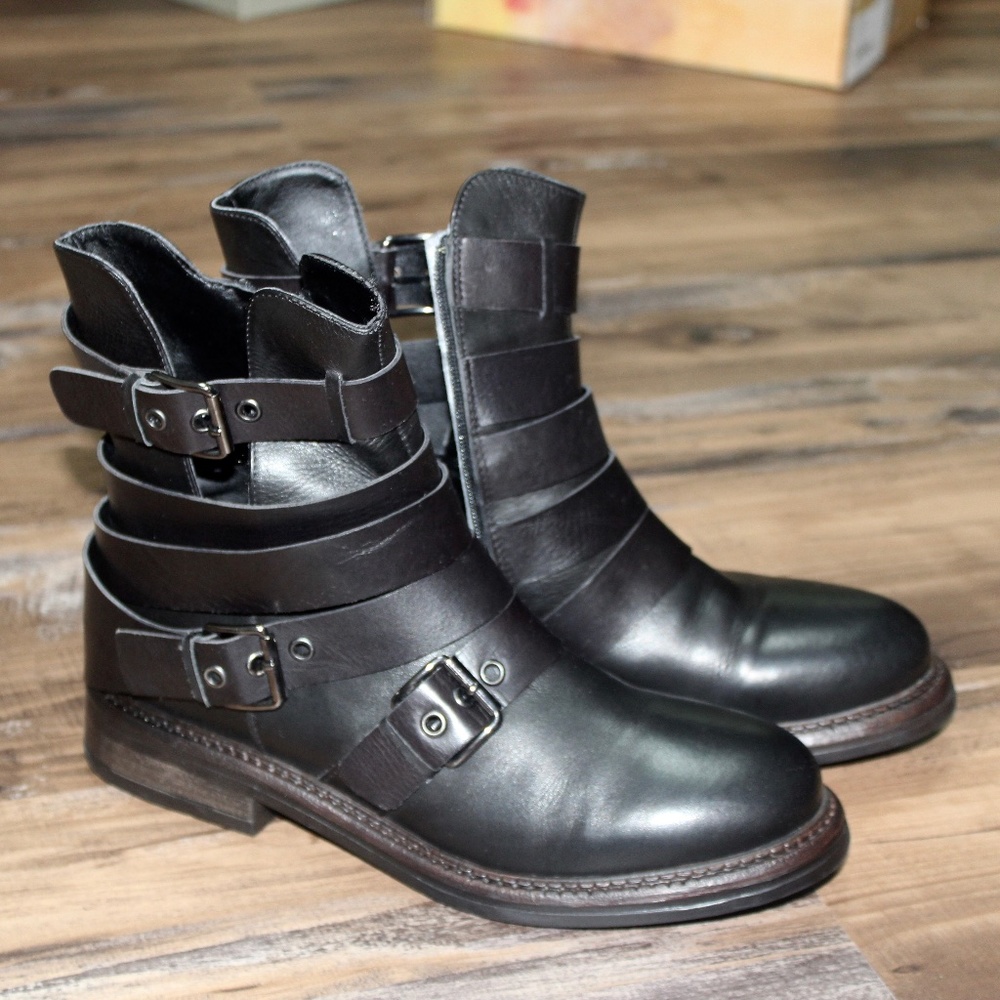 George T. Love Italian Women's Boots - Size 40